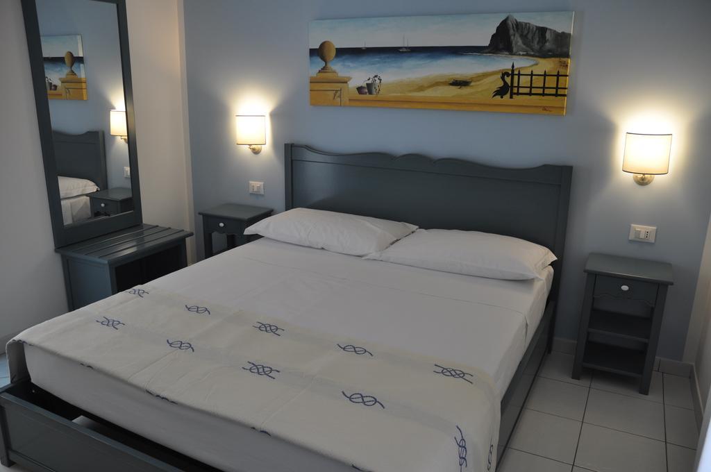 Athena Bed & Breakfast Bed & Breakfast San Vito Lo Capo Room photo